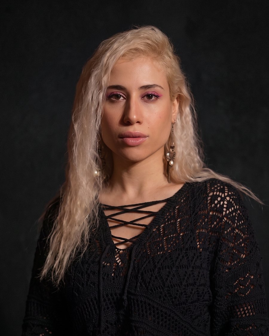 Studio portrait of Faeze Qasemi